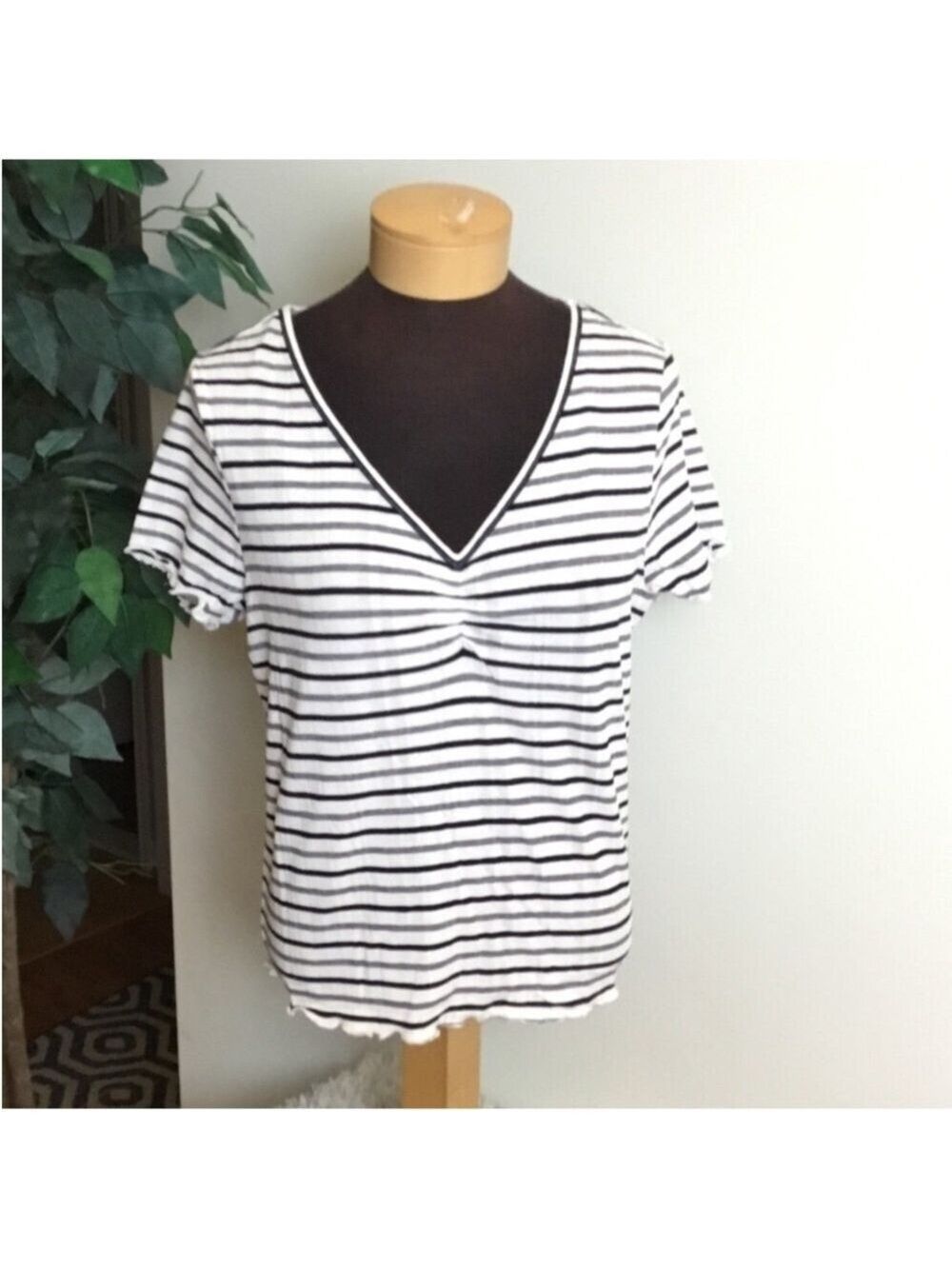 American Rag semi cropped short sleeve striped tee Woman’s size XXL